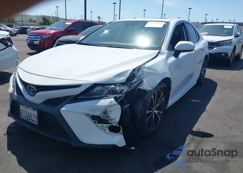2020 Toyota Camry Se z USA, uszkodzony, nr VIN 4T1G11AK1LU505457